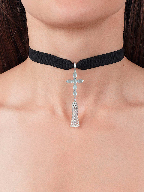 Кулон из белого золота с бриллантами и топазами, 2