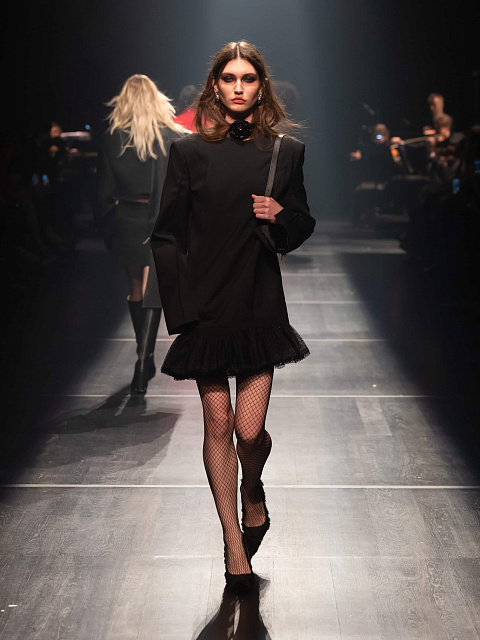 Look #57, 1 Look #57, 1