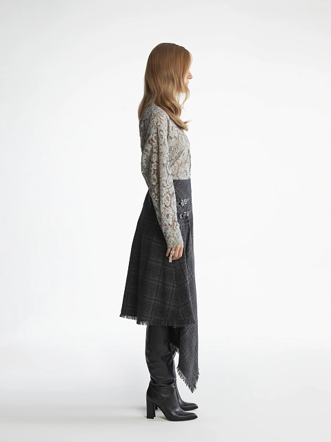 Серая рубашка из кружева, 7