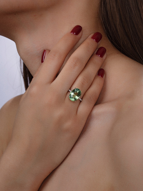 Кольцо из белого золота с мятным турмалином и бриллиантами, 3 Кольцо из белого золота с мятным турмалином и бриллиантами, 3