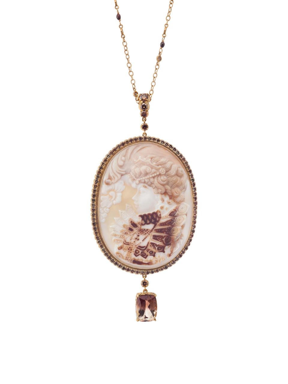 Колье из розового золота с камеей на раковине, турмалином, бриллиантами и жемчугом, 1