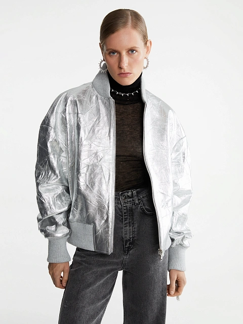 Серебристый бомбер из мятой кожи, 8