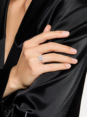 Кольцо с бриллиантами в огранке «принцесса», 1 Кольцо с бриллиантами в огранке «принцесса», 1