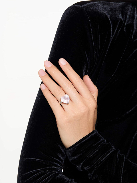 Кольцо из белого золота с розовым кварцем в огранке «сердце», 2