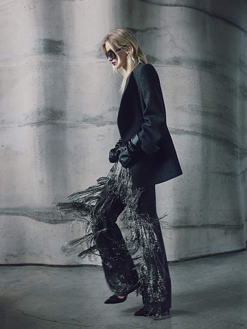 Джинсы с бахромой из бисера, 2