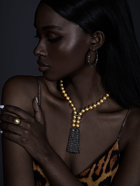 Хупсы из черненого золота и бриллиантов, 3 Хупсы из черненого золота и бриллиантов, 3