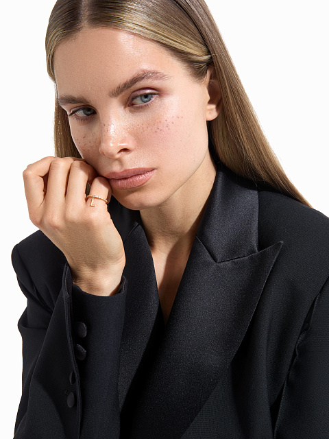 Кольцо из желтого золота с подвеской в виде буквы L с бриллиантами, 3