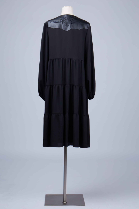 Платье из черного шелка, с ярусами от груди, пышный рукав, кокетка эко-кожа, 1
