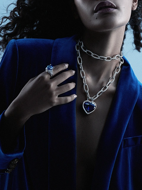 Кольцо из белого золота с танзанитом огранки «сердце» и сапфирами, 4 Кольцо из белого золота с танзанитом огранки «сердце» и сапфирами, 4