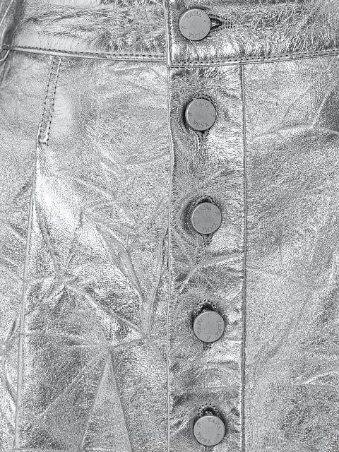 Серебристая юбка-мини из мятой кожи, 3