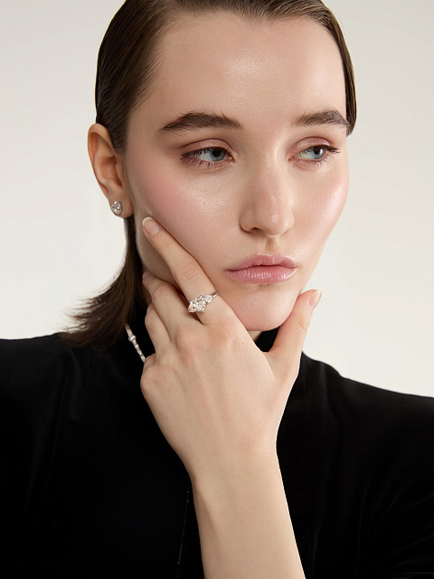 Кольцо из белого золота с бриллиантами в форме сердца, 2