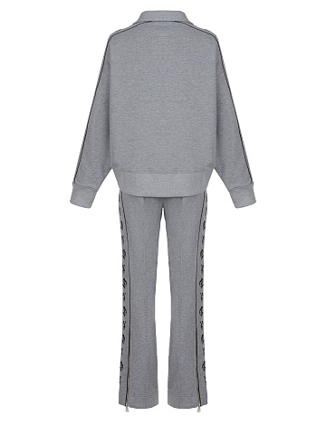 Серый костюм с укороченной толстовкой и вышивкой, 2