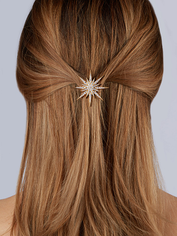 Заколка из серебра с позолотой в виде звезды с фианитами, 2 Заколка из серебра с позолотой в виде звезды с фианитами, 2