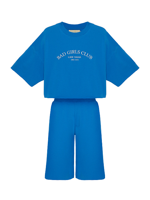 Синий костюм с бермудами и белой вышивкой, 1