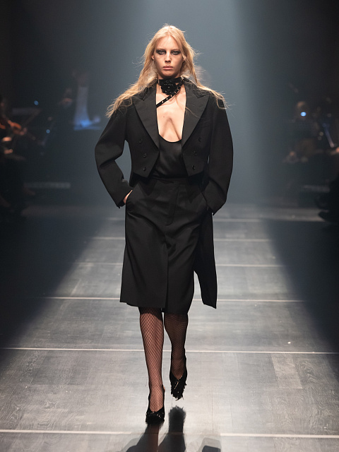 Look #40, 1 Look #40, 1