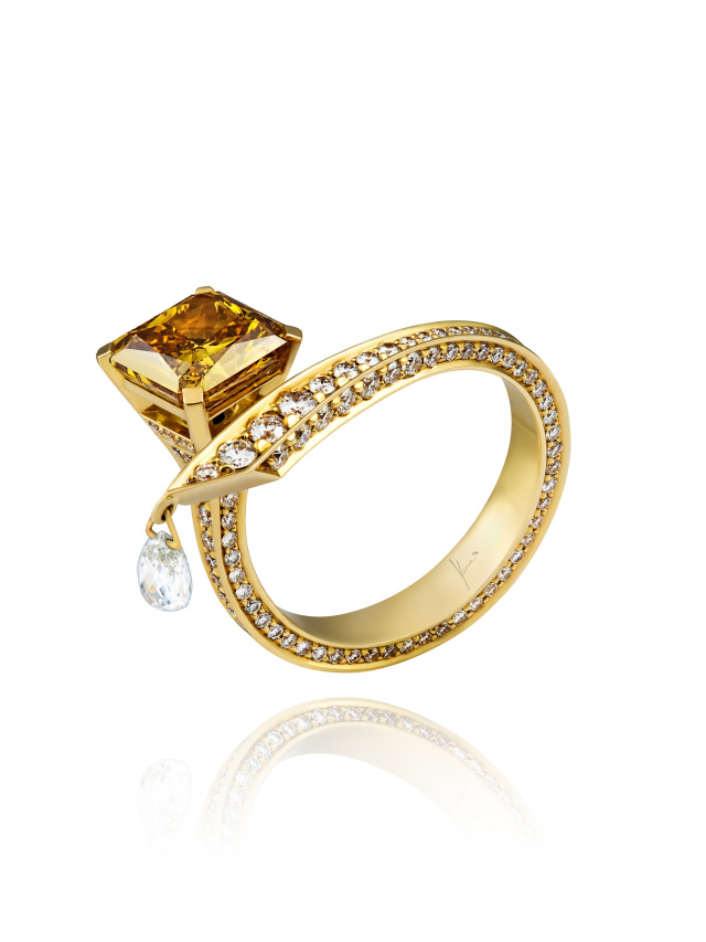 Кольцо из золота с желто-коричневым бриллиантом, 1