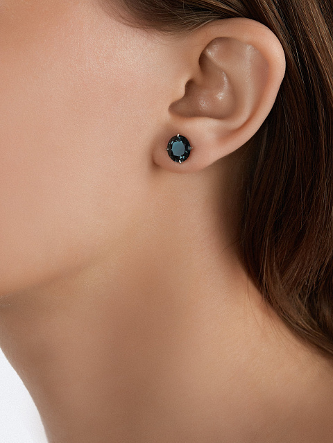 Серьги-гвоздики из белого золота с шпинелью и бриллиантами, 2