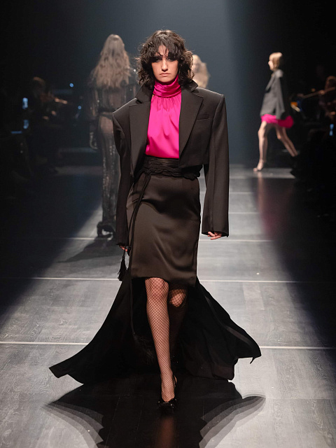 Look #77, 1 Look #77, 1