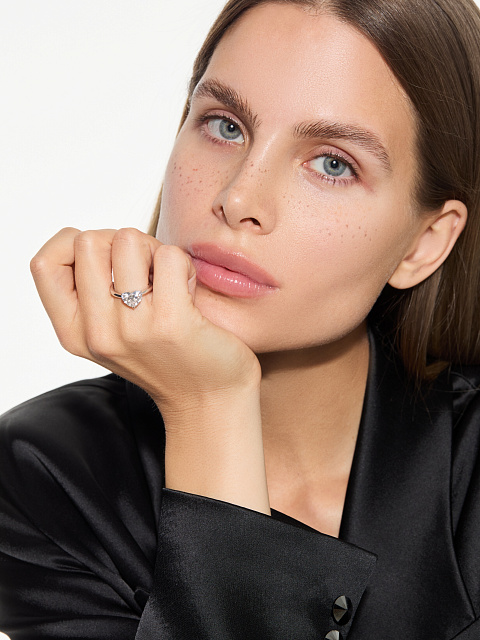 Кольцо с бриллиантом LG в огранке «сердце», 2 Кольцо с бриллиантом LG в огранке «сердце», 2