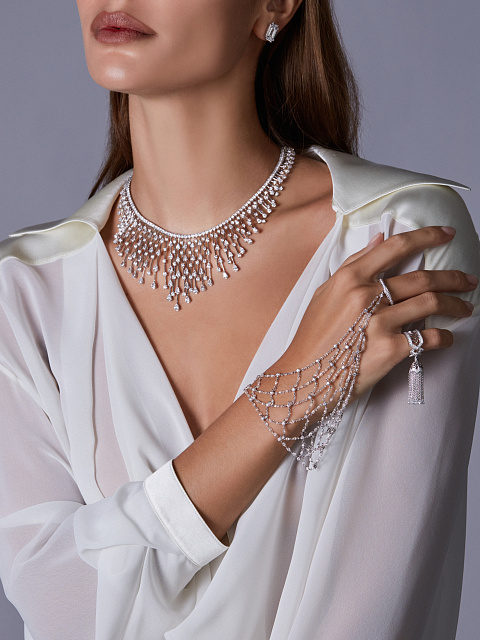 Кольцо-кисть из белого золота с бриллиантами, 4