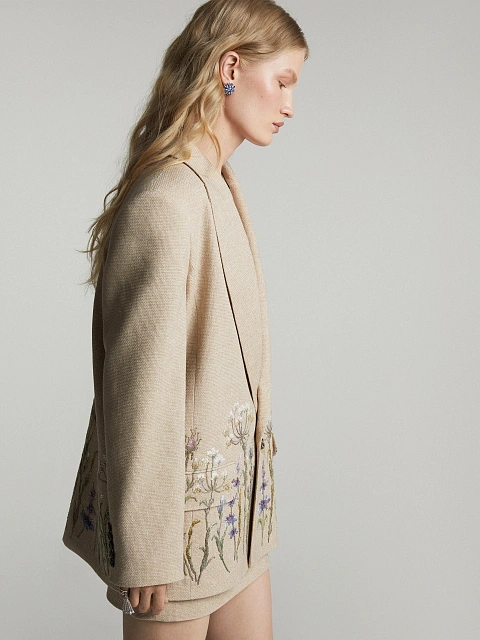 Бежевый костюм-тройка с цветочной вышивкой, 4