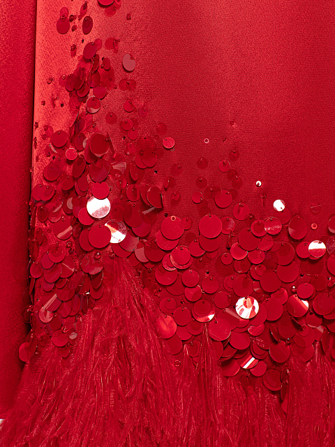 Красное платье-мини из шелка с перьями и пайетками, 3