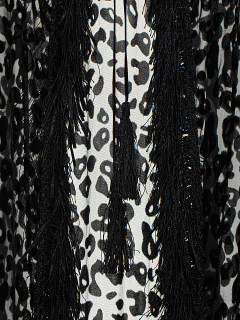 Черный кейп из шифона с леопардовым принтом и бахромой, 3 Черный кейп из шифона с леопардовым принтом и бахромой, 3