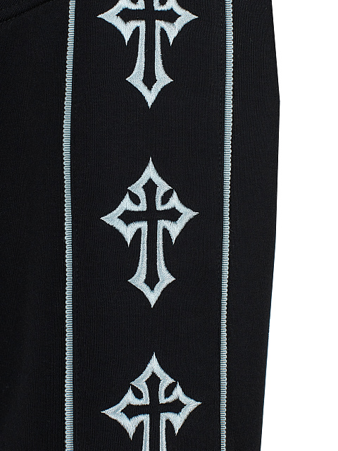 Черная толстовка с баской и вышивкой на рукавах, 3