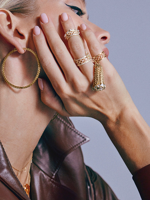 Хупсы из желтого золота и бриллиантов, 2 Хупсы из желтого золота и бриллиантов, 2