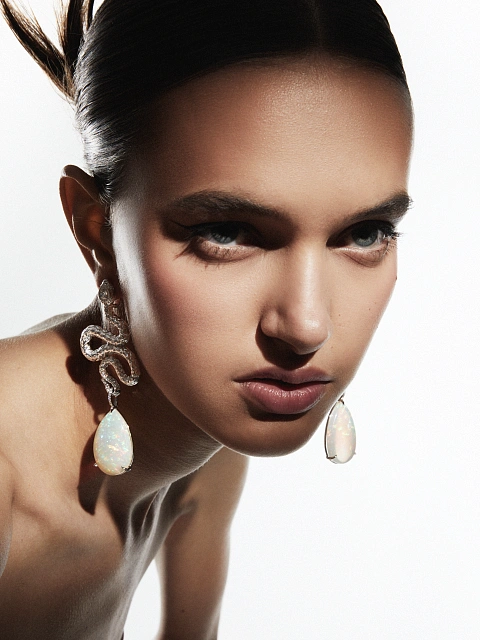 Серьги из белого золота с опалами и бриллиантами, 7