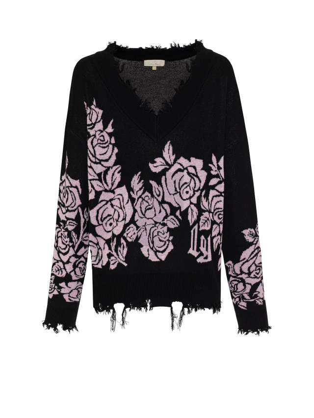 Черный пуловер с V-образным вырезом и розами, 1
