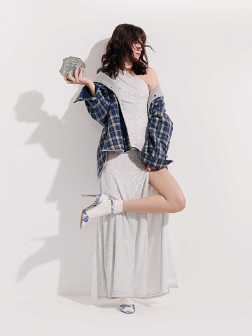 Белое платье-макси с асимметричным топом и высоким разрезом, 2