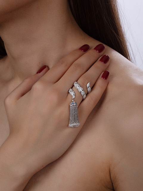 Кольцо-кисть из белого золота с аквамаринами и бриллиантами, 2 Кольцо-кисть из белого золота с аквамаринами и бриллиантами, 2