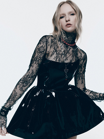 Черное платье-мини из лакированной кожи и кружева, 2