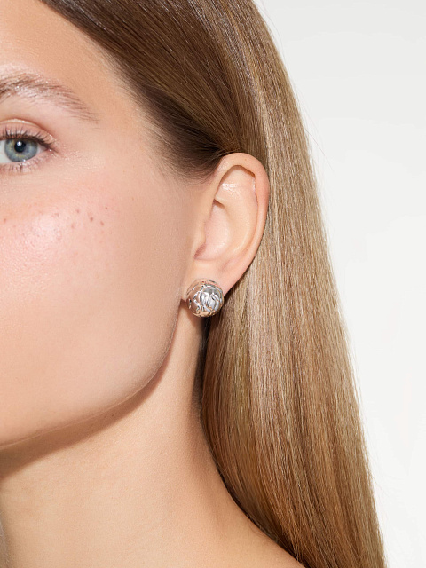 Маленькие пусеты из белого золота с чешуей, 2 Маленькие пусеты из белого золота с чешуей, 2