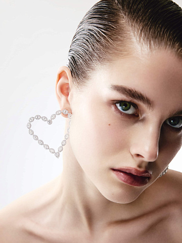 Серьги в виде сердец из белого золота с бриллиантами, 2