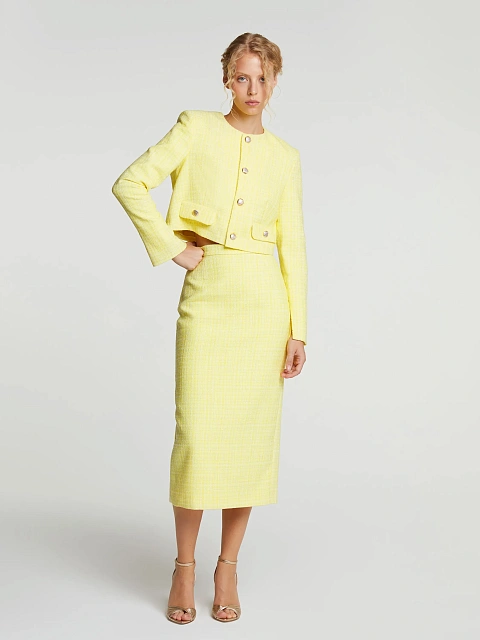 Желтый твидовый костюм из жакета и юбки-миди, 5