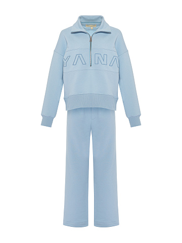 Голубой монохромный трикотажный костюм с вышивкой, 1