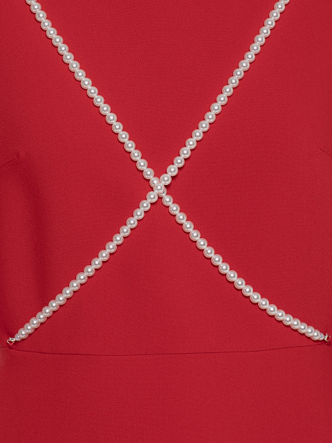 Красное платье-миди с белым жемчугом, 3