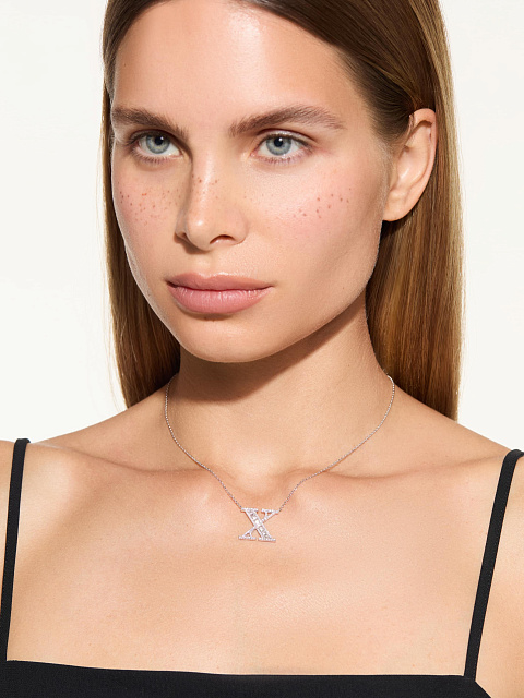 Колье с кулоном из белого золота и бриллиантов в виде буквы X, 2