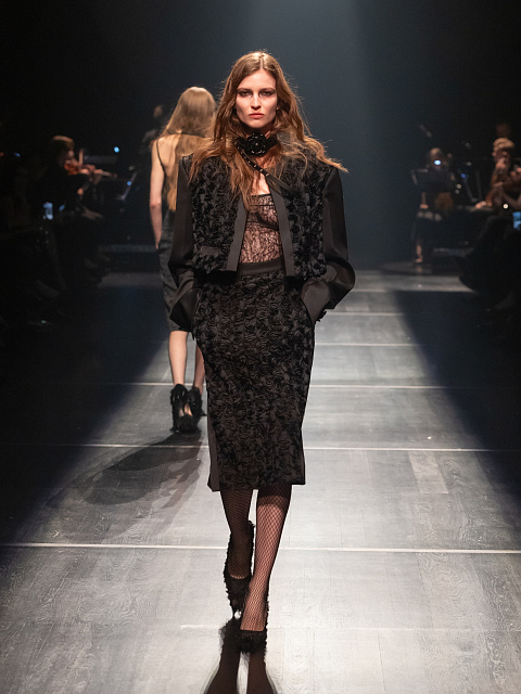 Look #102, 1 Look #102, 1