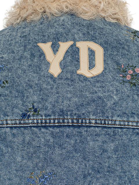 Синяя куртка из денима с подкладом из овчины и цветочной вышивкой, 5