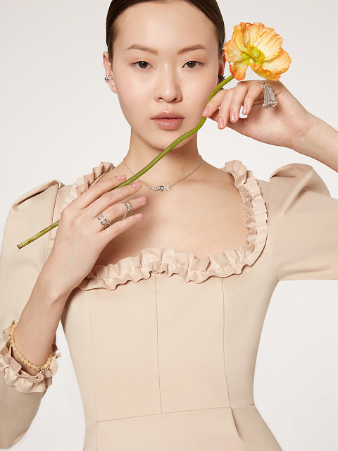 Бежевое платье-мини с рюшами, 5