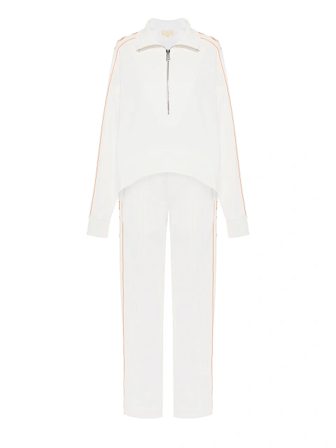 Белый костюм с укороченной толстовкой и оранжевой вышивкой, 1