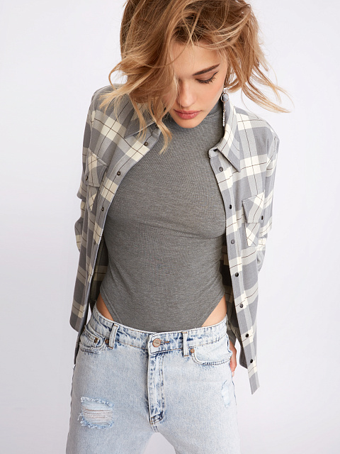 Серая рубашка в клетку, 4