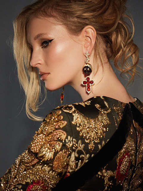 Серьги из желтого золота с бриллиантами, янтарем и спессартином, 8 Серьги из желтого золота с бриллиантами, янтарем и спессартином, 8