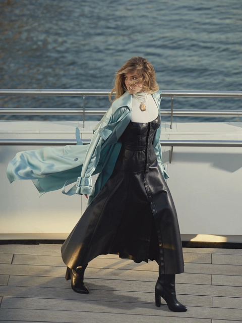 Черное кожаное платье-миди, 4 Черное кожаное платье-миди, 4