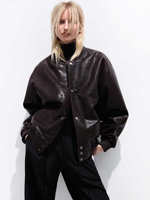 Коричневый бомбер из кожи, 3