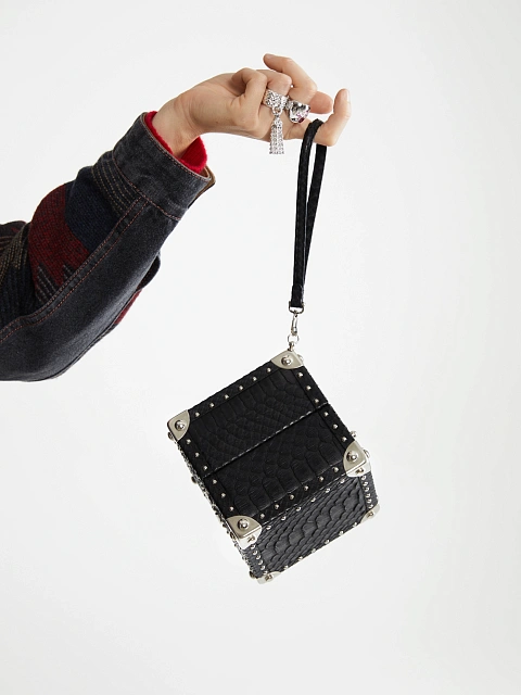 Черная сумка-куб из кожи питона, 15