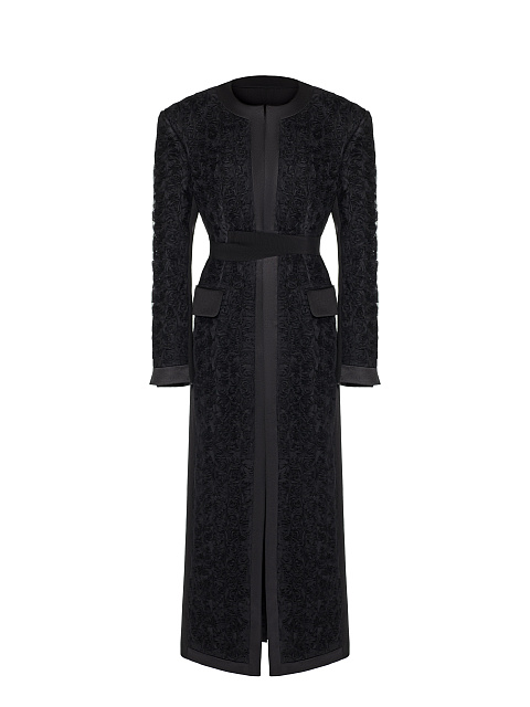 Черное пальто, 1